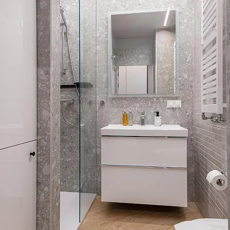 Rentplanet - Diasfera Apartament *